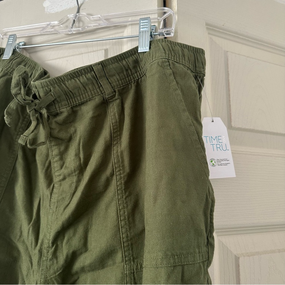 NWT Time and Tru Green Cargo Pants XL